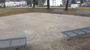 Frischer Sand für unseren Boule-Platz